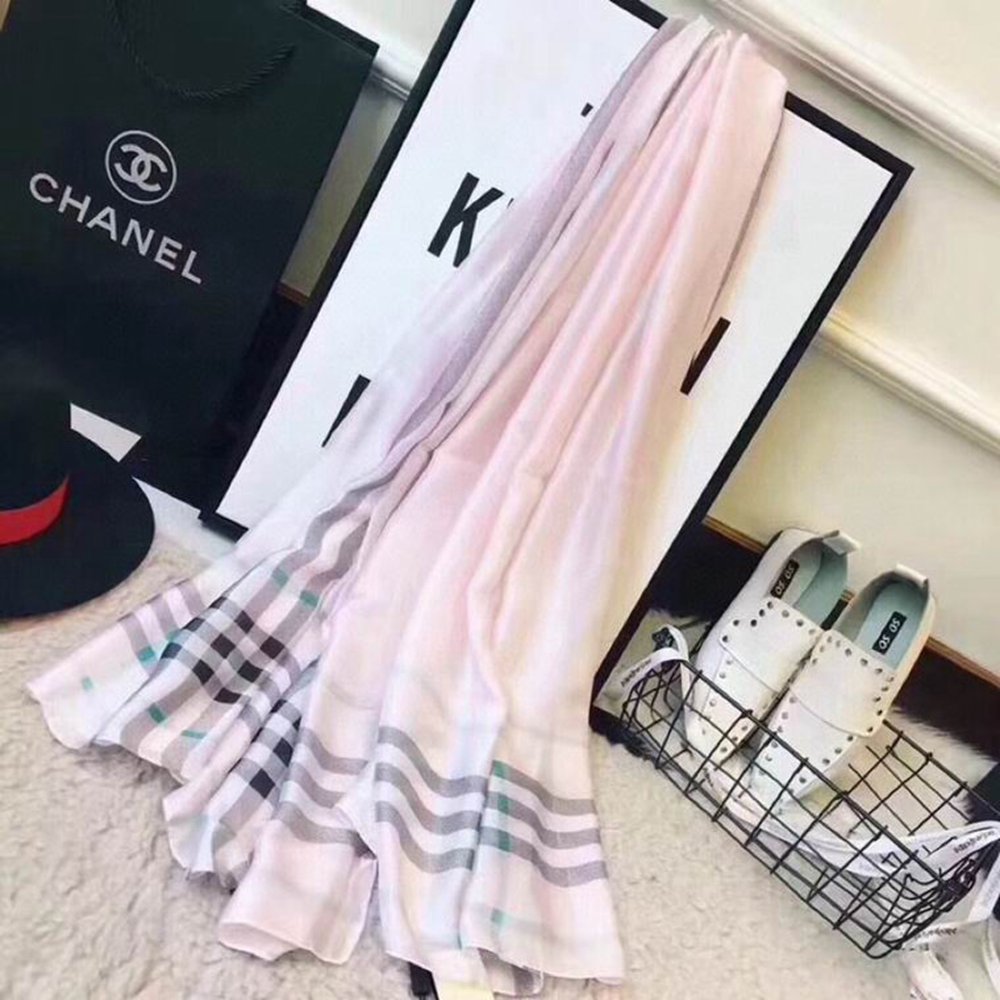 B**rry scarf